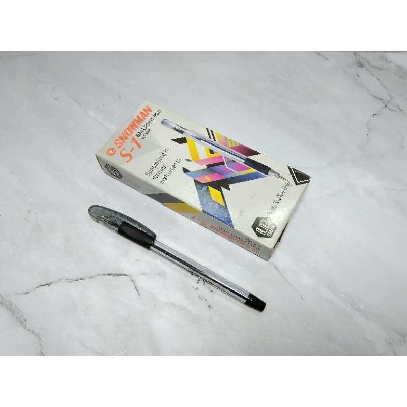 

PENA SNOWMAN S-1 HITAM ISI 12 PCS / BALLPOINT PEN 0.7 MM - SNOWMAN
