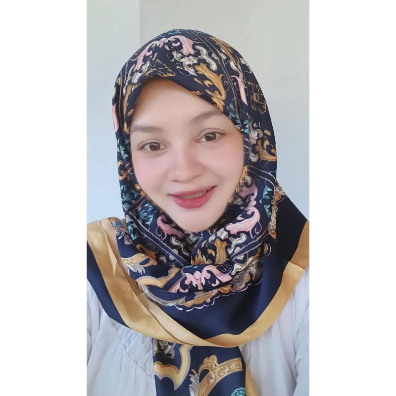HIJAB SATIN BATIK LAMIZ MEWAH