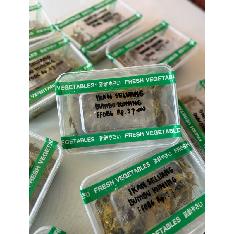 

IKAN SELUANG BUMBU KUNING BOX