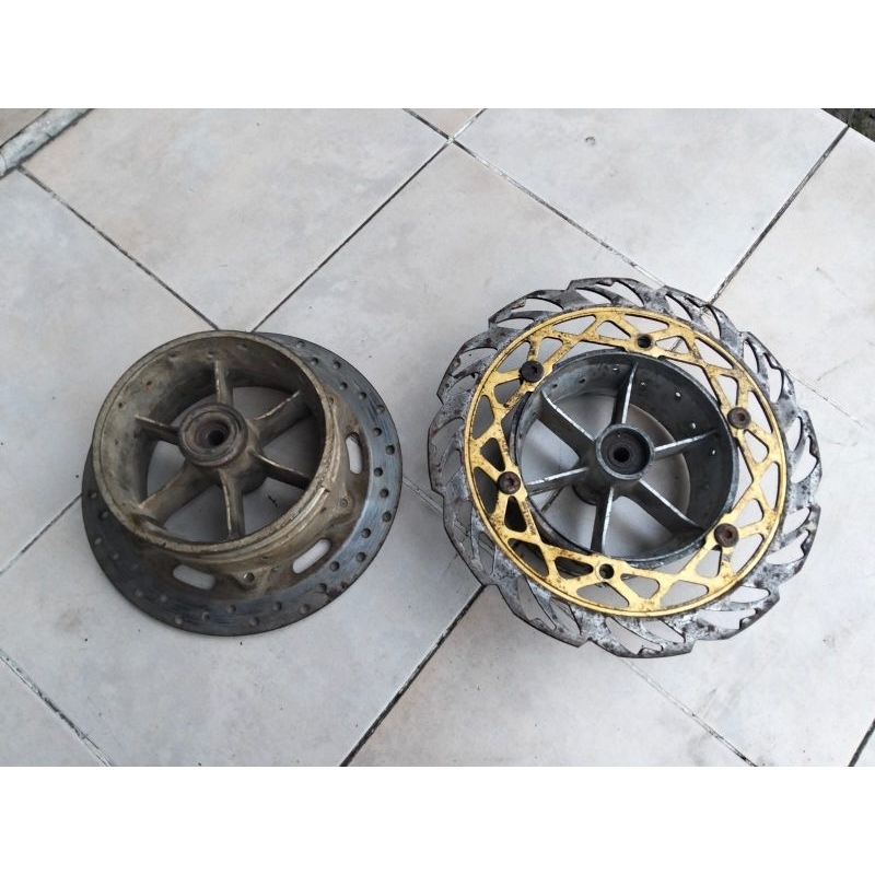 Tromol depan ninja set piringan second bukan ori