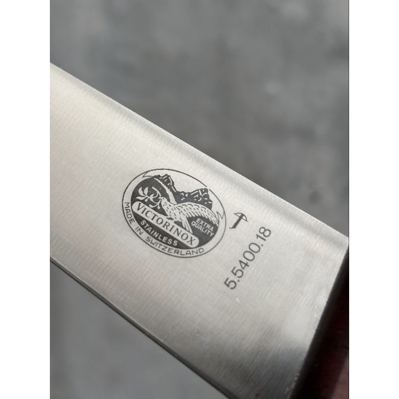 Pisau Victorinox Butcher Rosewood Seri 5.5400.18 Periode 1984 Cap Payung NOS 18cm