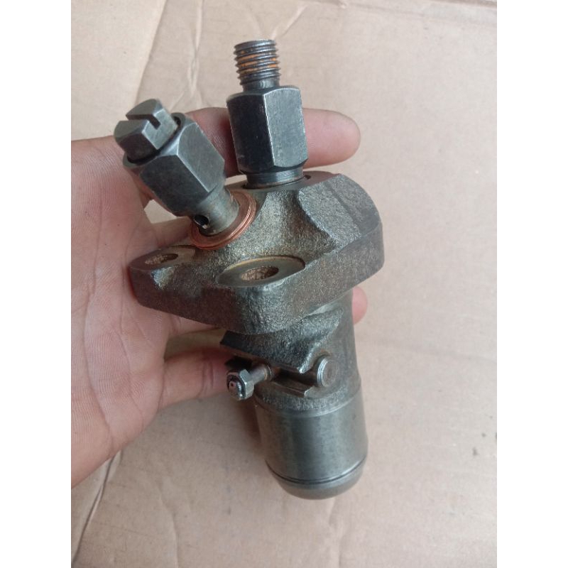 fuel injection pump assy dong feng r175 - r180 / bosh pump r175