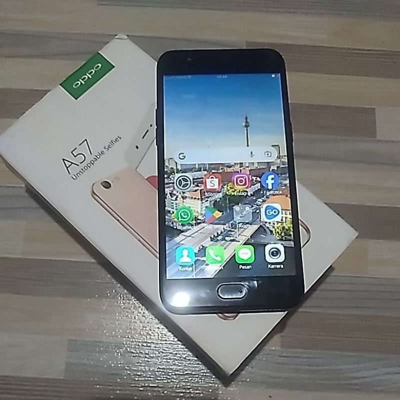 HP OPPO A57 (LAMA) RAM 3/32 GB NORMAL SIAP PAKAI