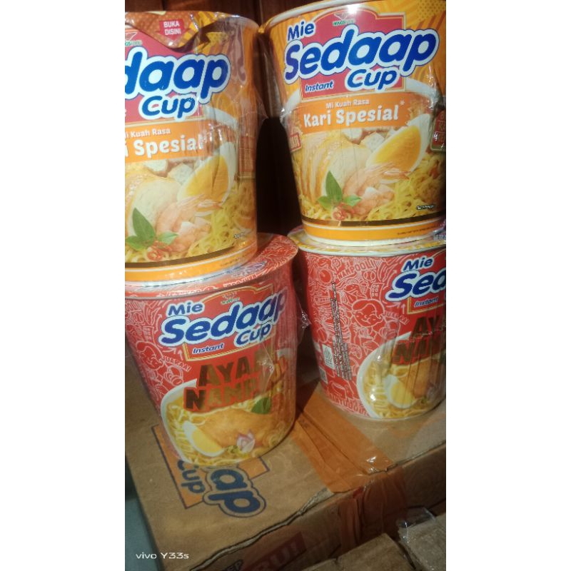 

mie sedap cup besar isi 4pc