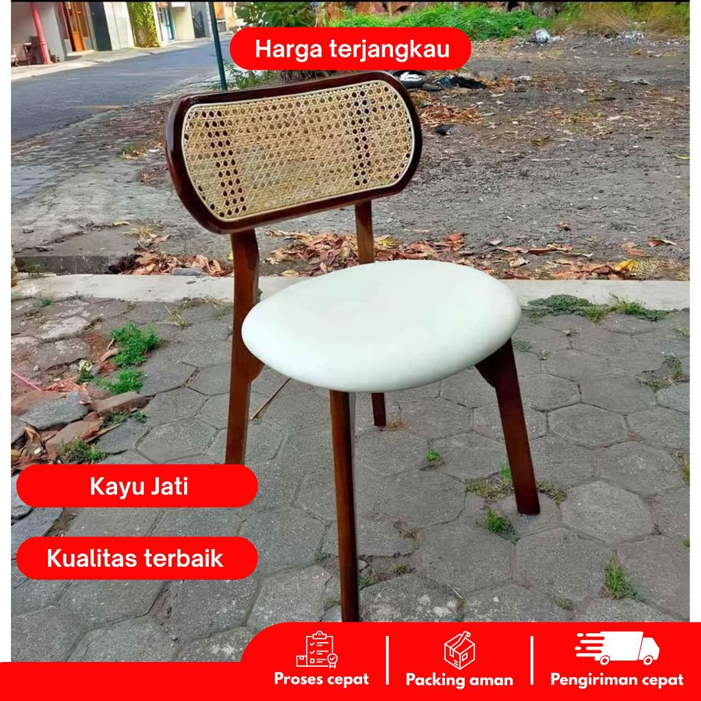 Kursi Kacang | Kursi Kafe Kayu Jati Dudukan Busa