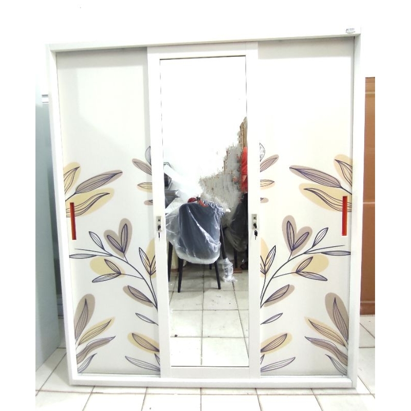 Lemari Pakaian Avery 3 Pintu Jumbo