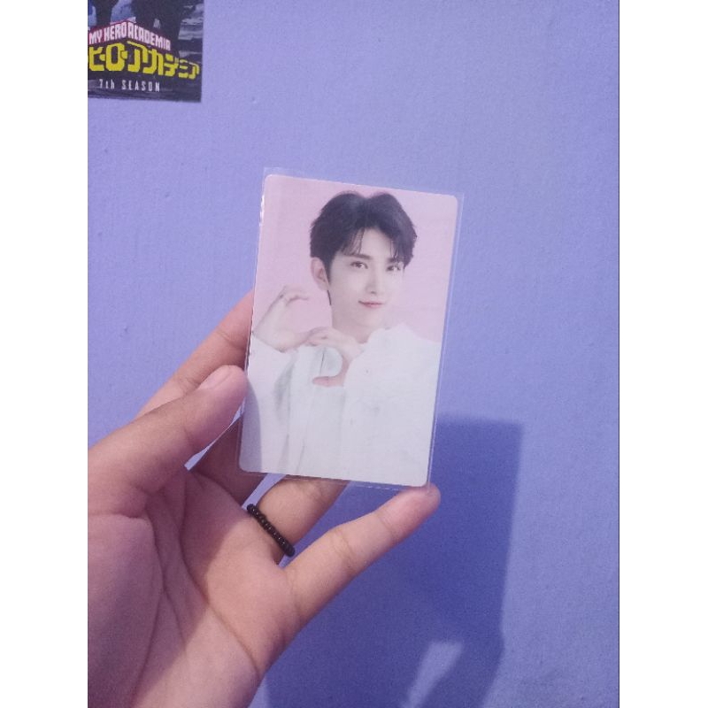 Joshua Photocard Seventeen Cafe in Seoul