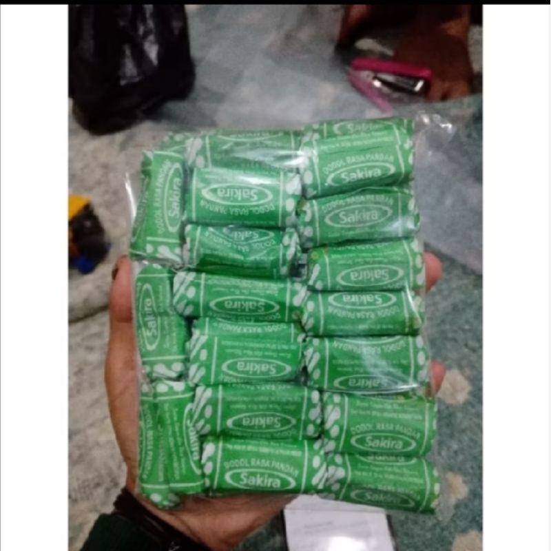 

Dodol asli Garut 1kg rasa Pandan oleh oleh/ makanan khas Daerah Garut Gunung Cikuray