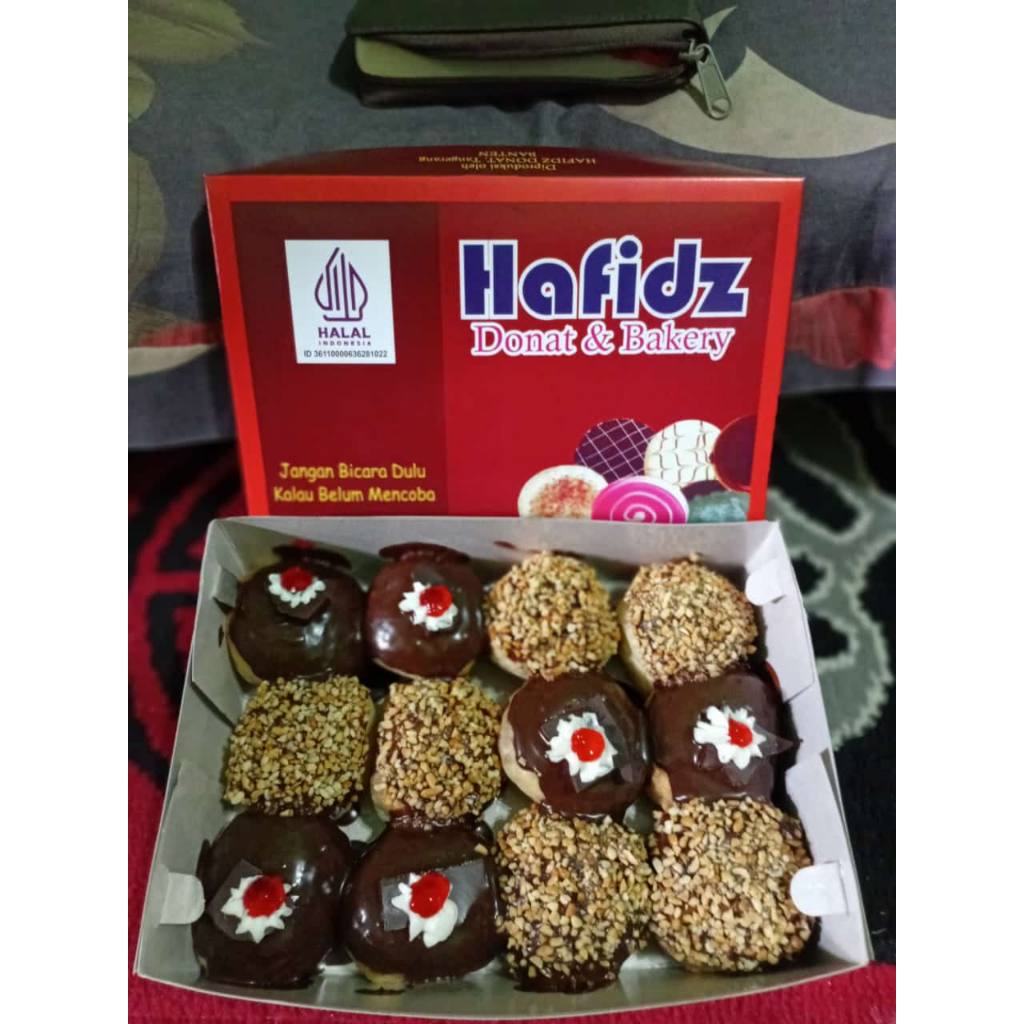 

Donat toping blacforest+kacang