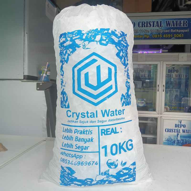

Es Crystal Higenis, Bersih, Halal BEBAS BAKTERI isi 10kg+ Es Batu Es Kristal Balikpapan