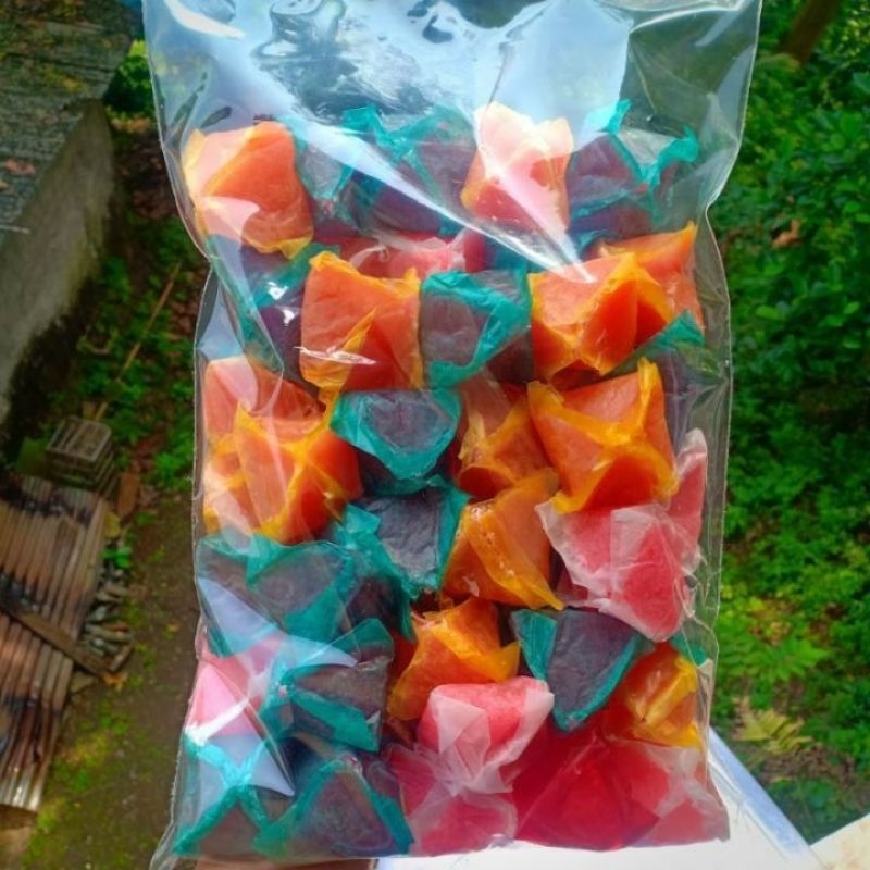 

Kue Wajik Kelapa Muda isi 1/2 Kg Manis Renyah Asli wajik Bogor