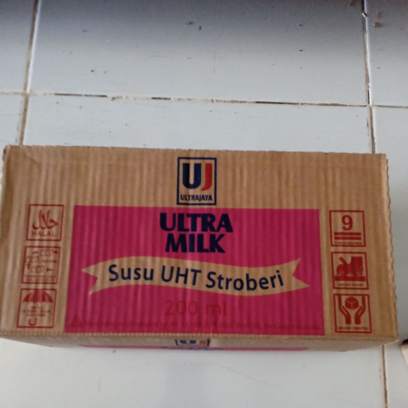 

Ultra milk 200ml uht strawberry