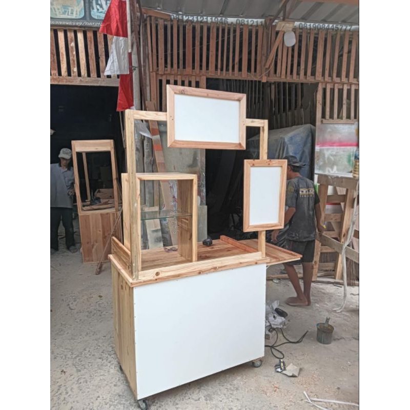 booth portable / gerobak etalase