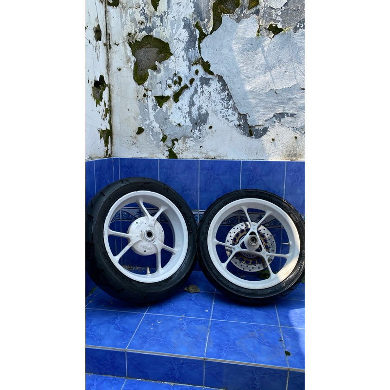 Velg standar aerox old new original ban irc maxxis second