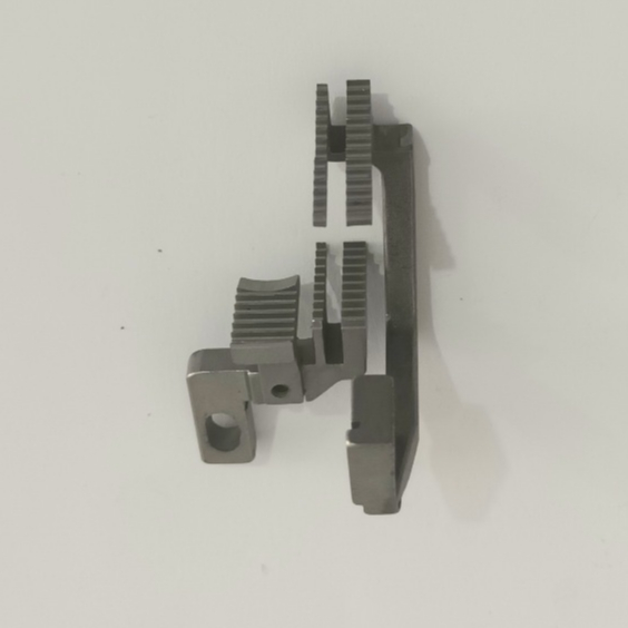 Gigi Feed Dog Plat Needle Plate Mesin Jahit High Speed Obras - Benang 3 - 737 / GN793