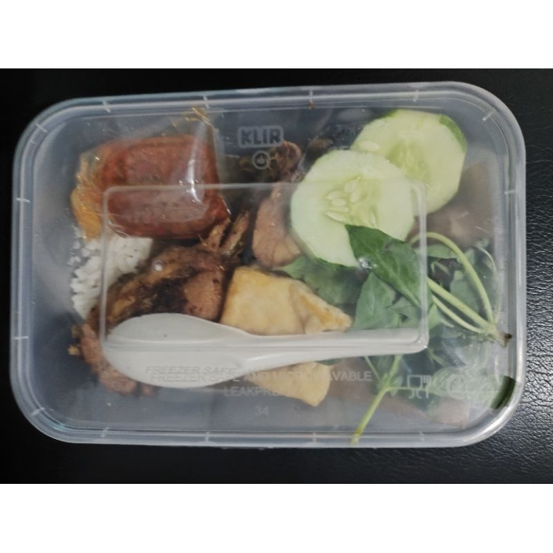 

6 box nasi pecel ayam + free minuman