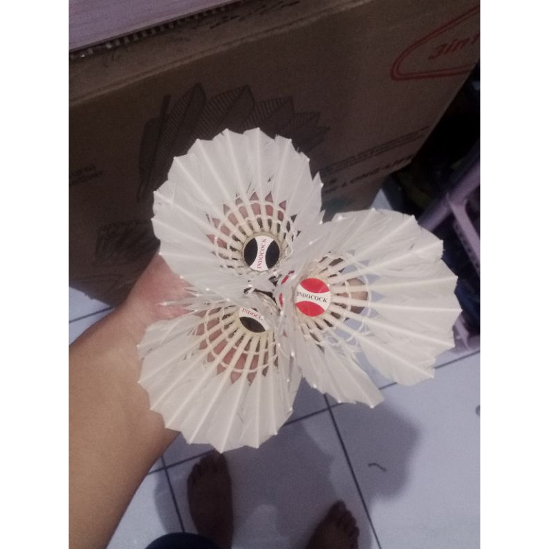 Shuttlecock bekas / Shuttlecock drilling / kok bekas isi 12 kok