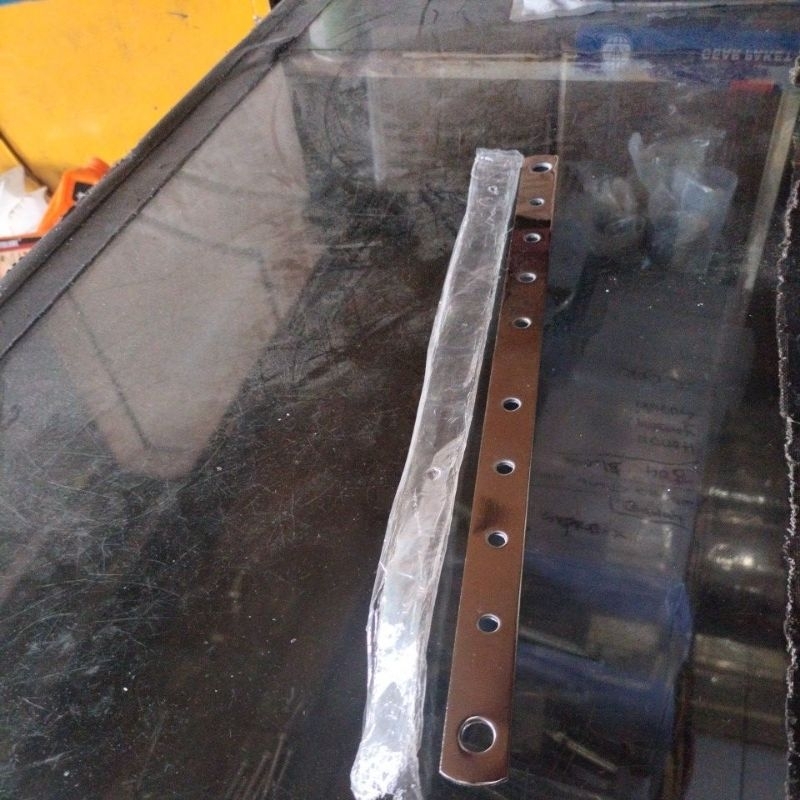 plat besi lubang plat besi knalpot plat besi serbaguna universal / plat besi tiang rem nikel tebal