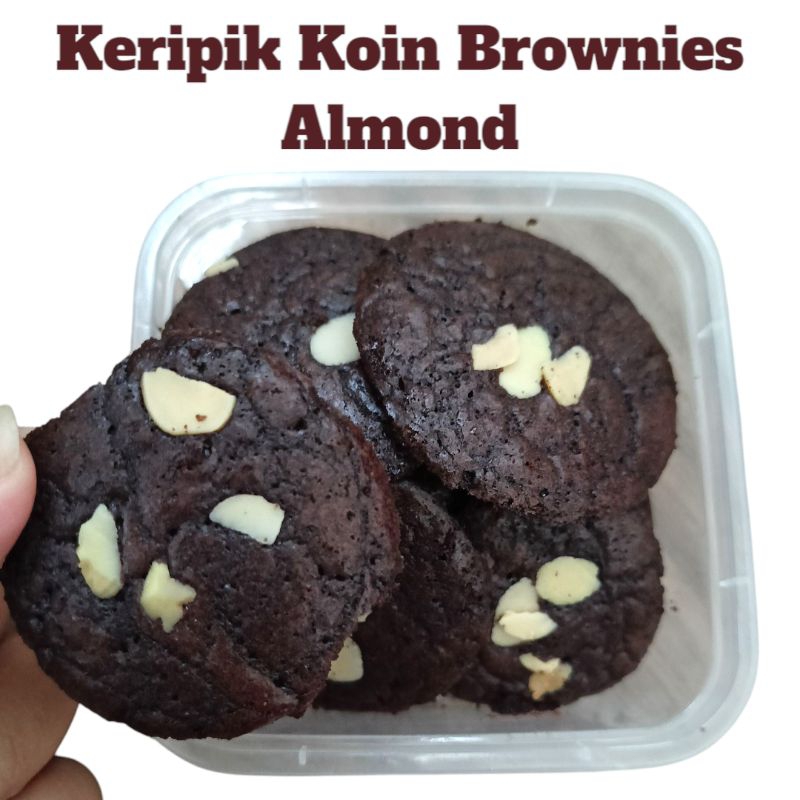 

Keripik Brownies Almond Koin ( BROWKER) Dark Choco Tebal Premium mini pax isi 13-15 keping