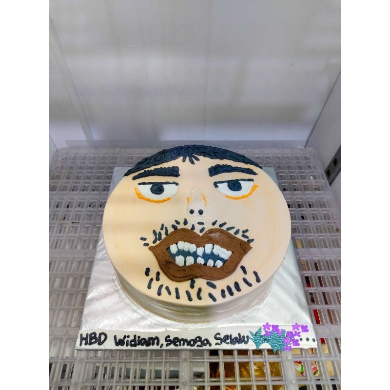 BISA KOSTUM, Ugly Cake, Kue Ultah Unik, Kue Ulang Tahun Lucu