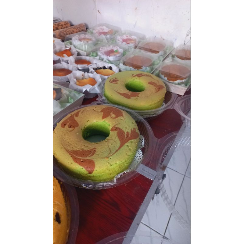 

Bolu Pandan Original UK 18cm