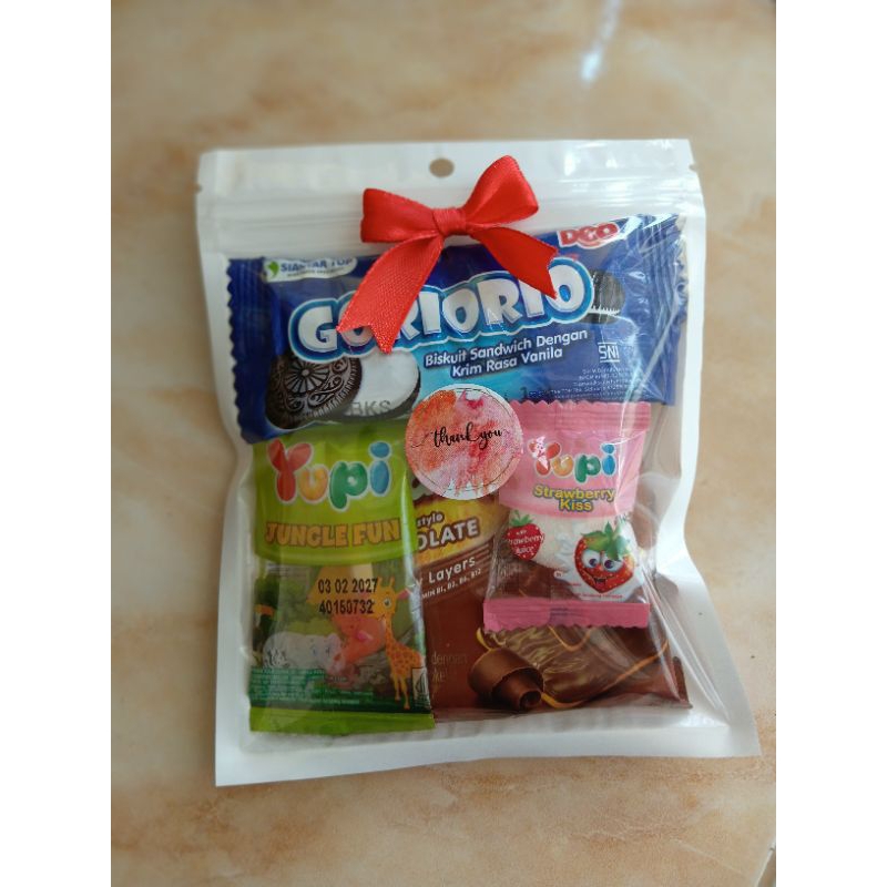 

MINI GIFT SNACK / MINI HAMPERS / MINI GIFT SNACK ULANG TAHUN