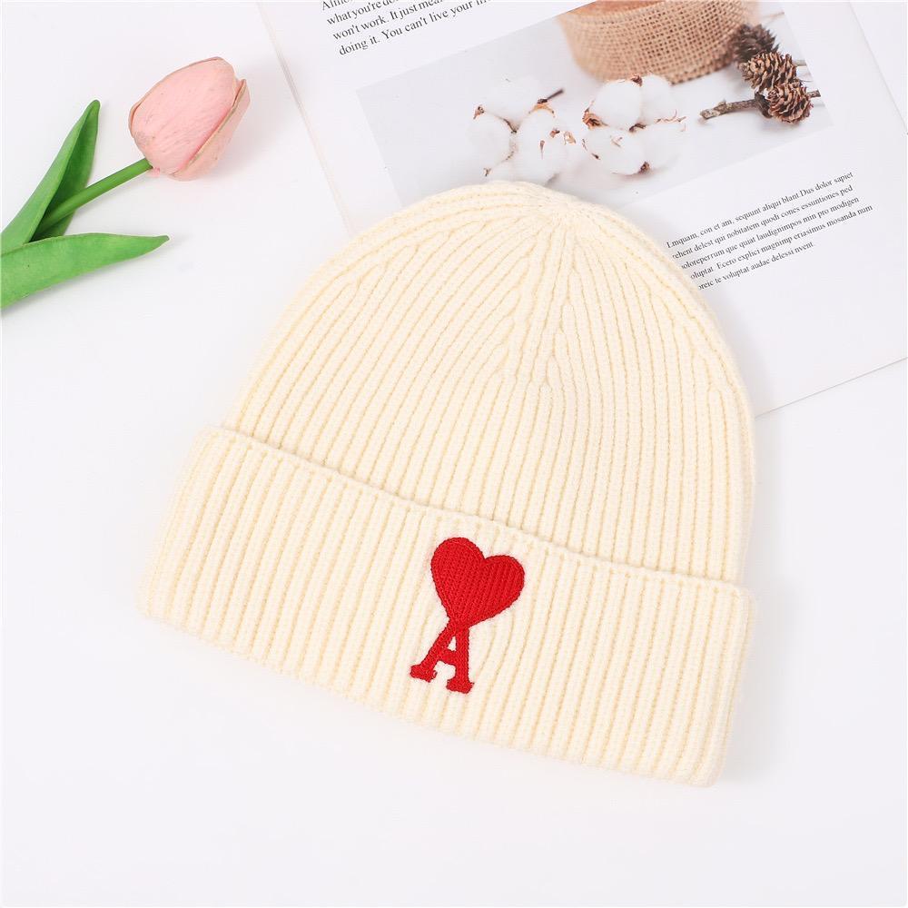 AMI PARIS Red ami de coeur beanie