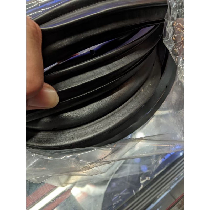 KARET BAGASI MOBIL AVANZA-XENIA ORIGINAL TOYOTA DAIHATSU