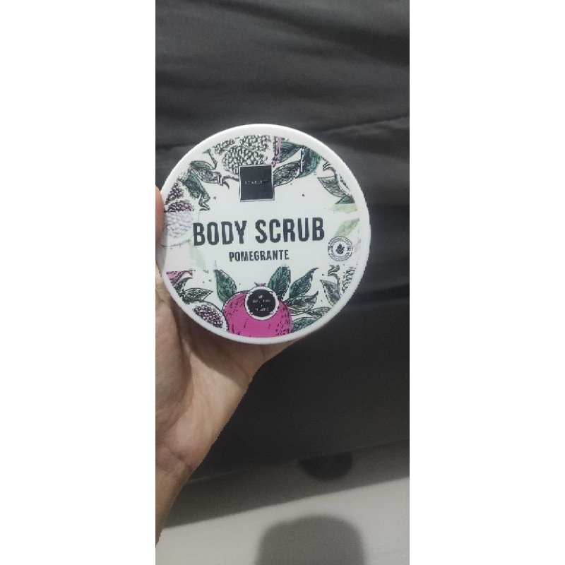 SCARLETT BODY SCRUB POMEGRANATE