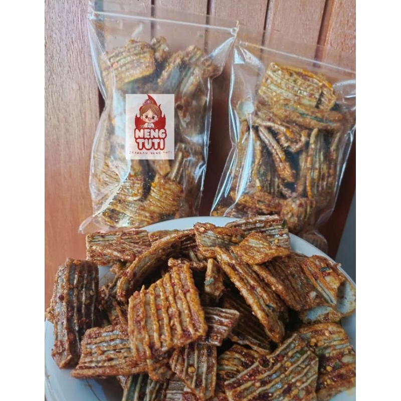 

krupuk bantet pedas / krupuk jengkol pedas daun jeruk /krupuk asbes 200grm
