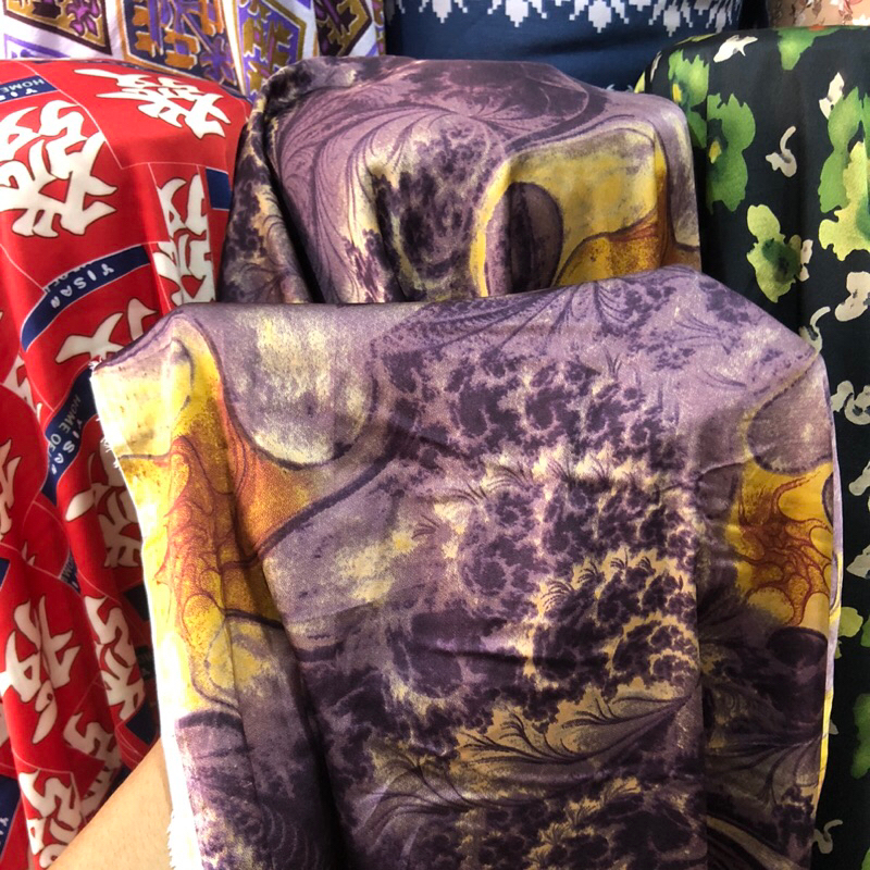 kain satin silk motif - kain satin silk motif abstrak - kain satin silk motif premium mk