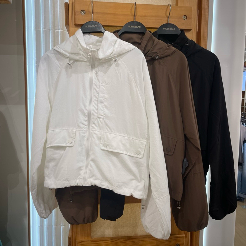 Jaket Parasut PULL&BEAR Women Jastip (jasa titip)