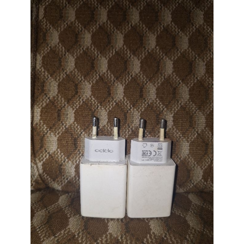 CHARGER OPPO 2A bekas original bawahan hp F1 F1S F5 F7 A7