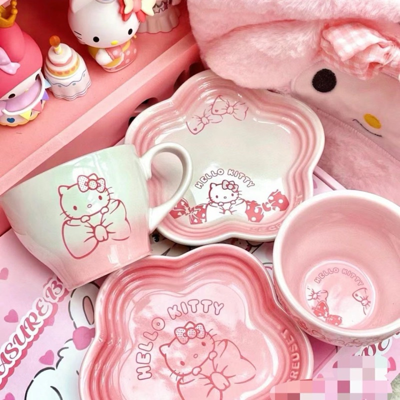 Tea set Le creuset set hello kitty