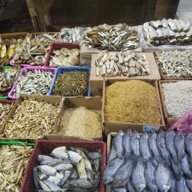 

Ikan Asin Bilis Tawar - Ikan Asin Khas Pangandaran - Grosir dan Eceran Perkg & Perkemasan