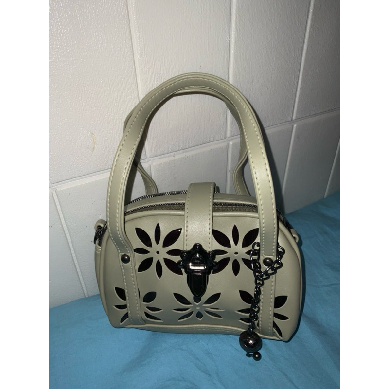 hand bag / tas tangan warna green / hijau sage aesthetic vintage cute