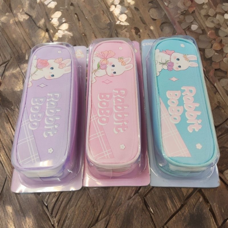 

Pensil Case Karakter Rabbit Boba Lucu | Kotak Tempat Pensil Zipper Anak Motif Rabbit Boba