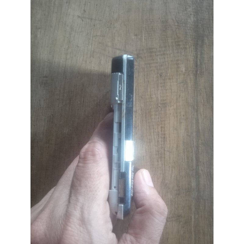 hp_sony_Ericsson_w550i_bahan_kanibalan_tanpa_tutup_dan_batrey