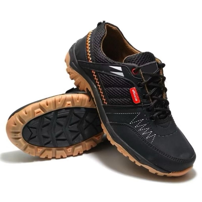 Helio Sepatu Hiking Pria Sneakers Gunung Anti Air Outdoor Shoes