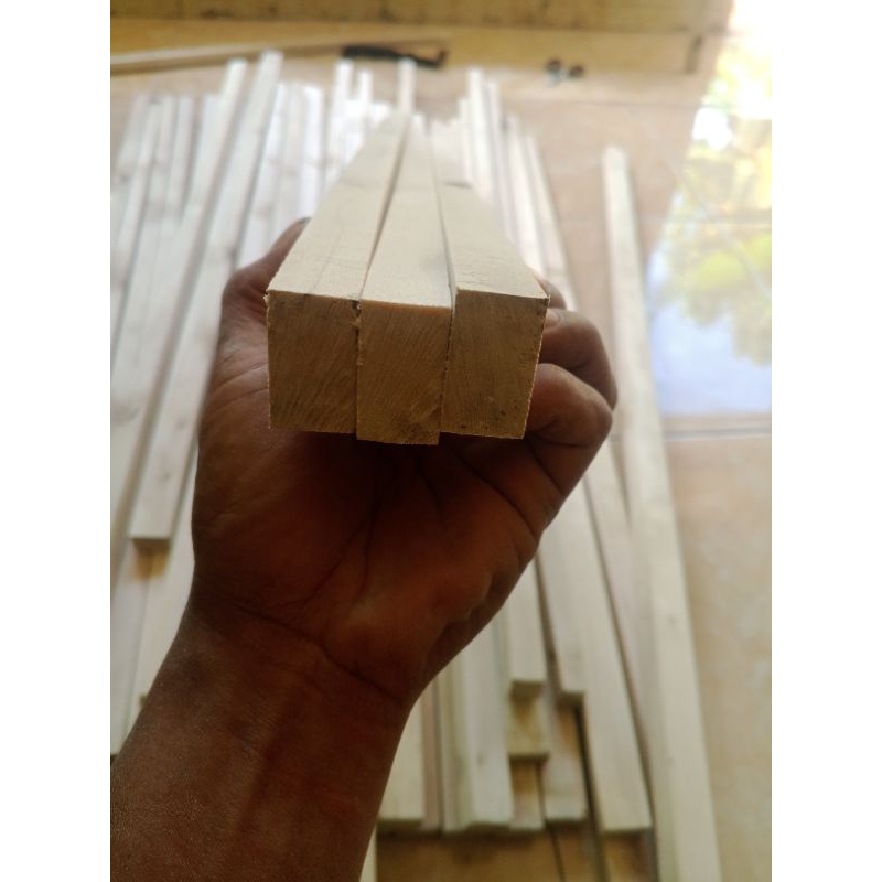 TERMURAH LIST STIK RENG KAYU KAYU RENG LIST STIK/ UK 2x3 Cm PANJANG 1 METER SUDAH DI SERUT/AMPLAS HA