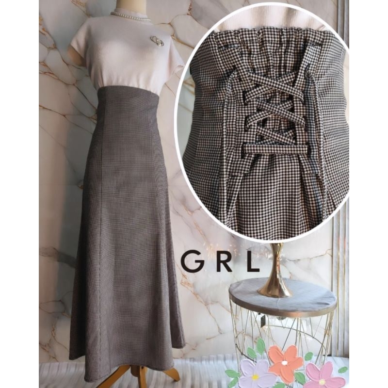 Rok Tartan GRL