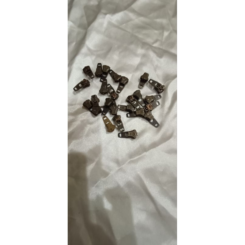 kepala resleting jeans no4, 5 Ykk bakar