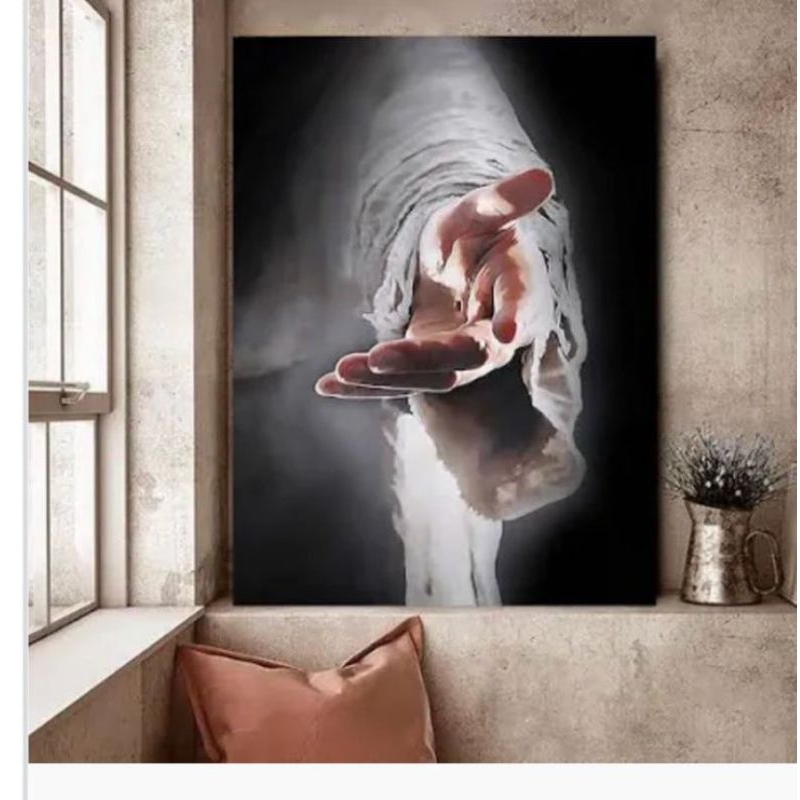 lukisan rangkulan tangan tuhan yesus hiasa dinding