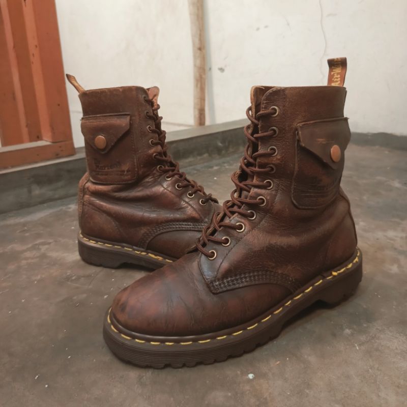 Dr Martens 1490 Zippo pocket