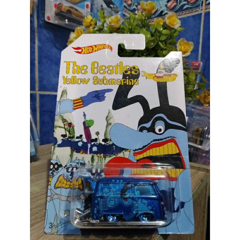 Hot Wheels Volkswagen Kool Kombi The Beatles Yellow Submarine