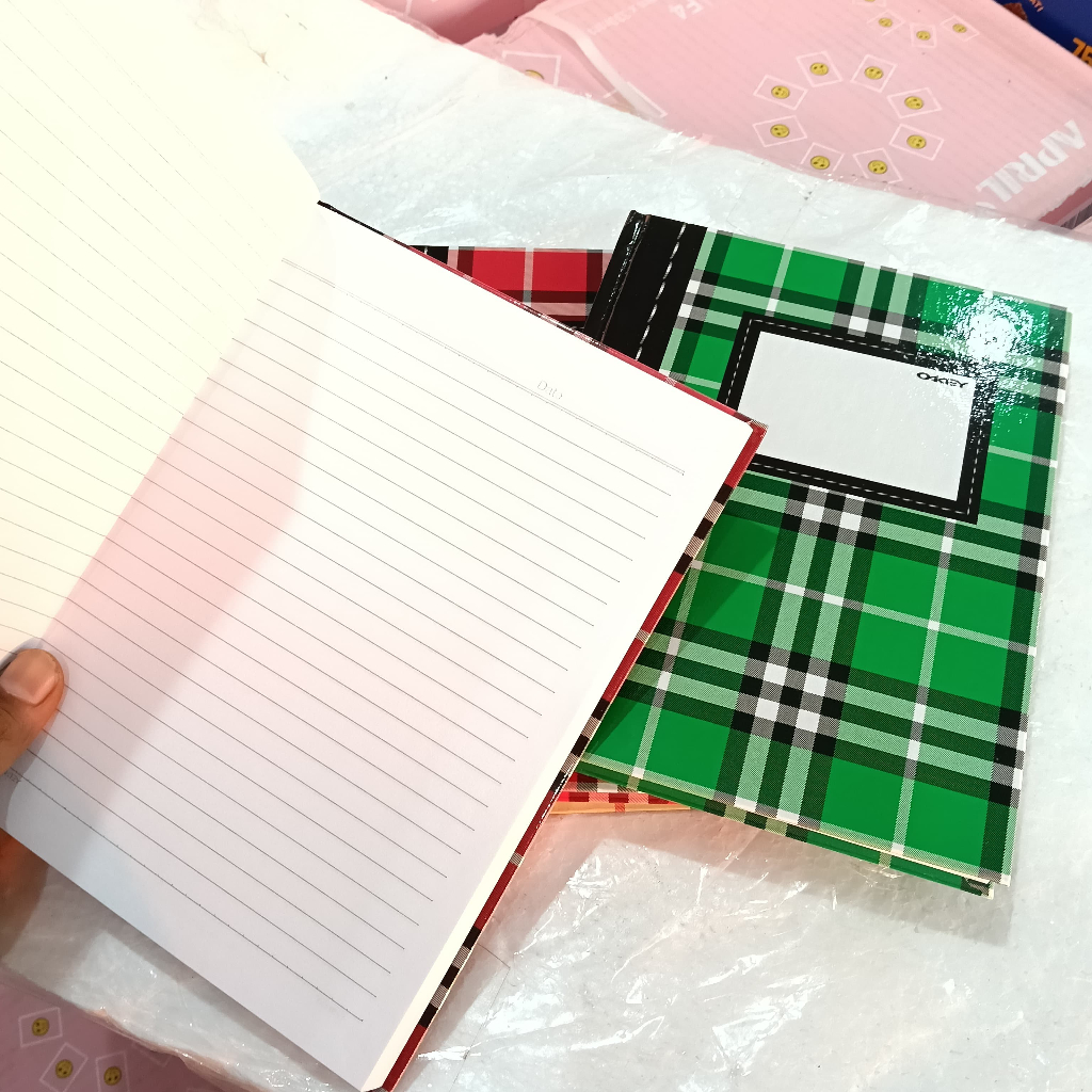 

BUKU TULIS HARDCOVER KWARTO OKEY 100 LEMBAR AGENDA SAMPUL TEBAL