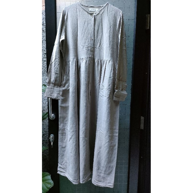 Aisha studio preloved tunik size M cream