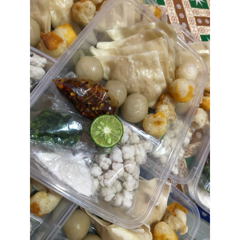 

PANGSIT AYAM CILOK KUAH SAMBEL BASAH PEDASSSS FROZEN FOOD