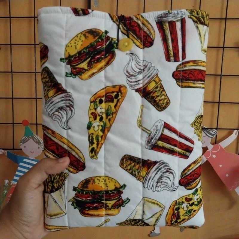 

BOOK SLEEVE / POUCH UNTUK BUKU - FASTFOOD (ADA LUNTUR SEDIKIT DI KAIN PUTIH) READY STOCK