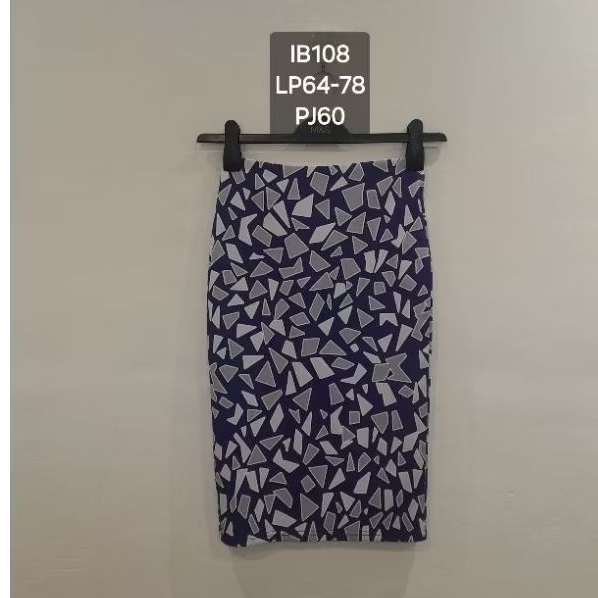 Preloved Rok Span Motif Geometri Scuba Cantik Like New IBC063